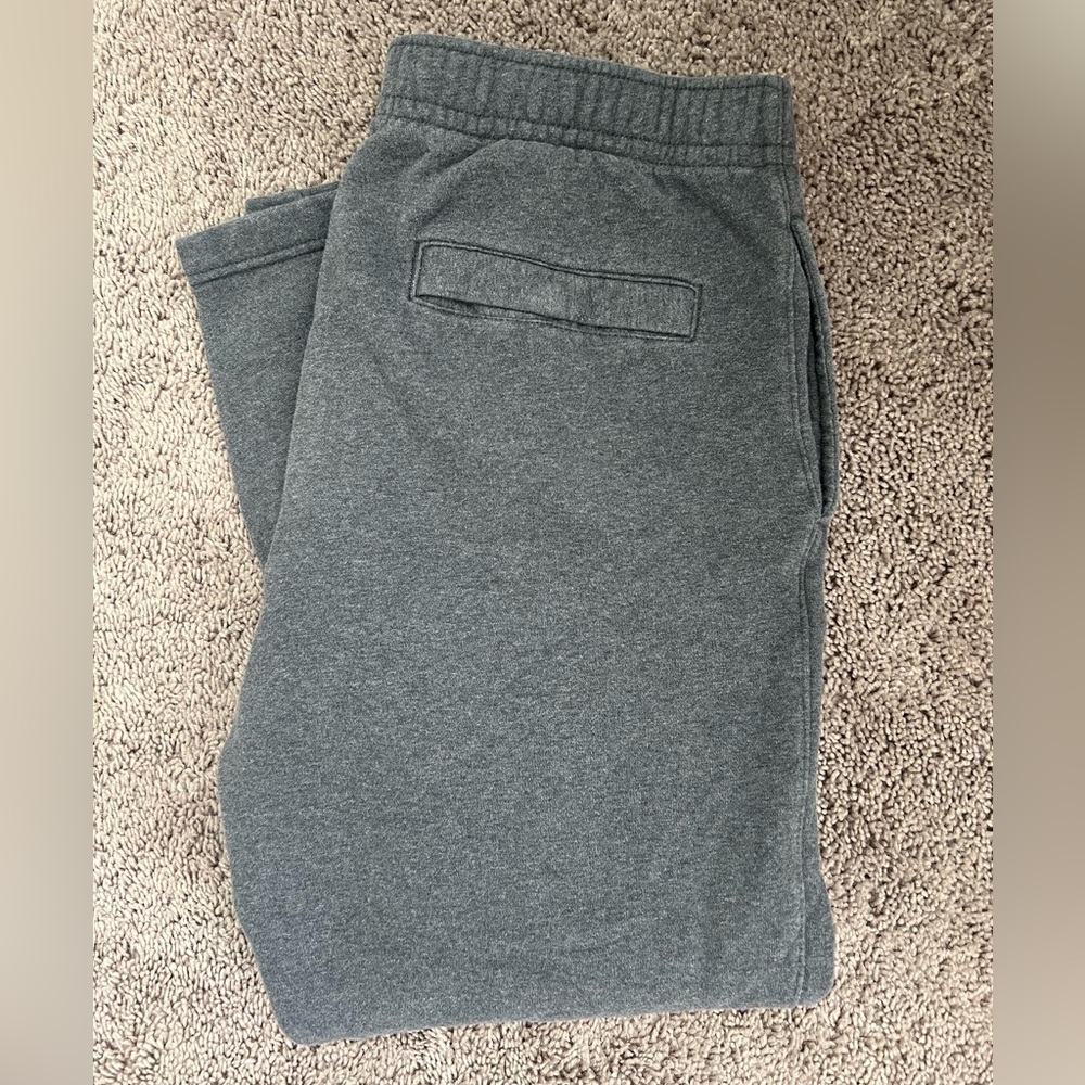 Nike Men’s Club Fleece Sweatpants - Picture 5 of 7